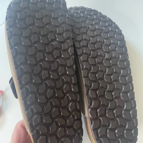 Brown Clogs - Picture 2 of 8